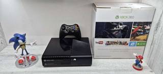 Xbox 360E + 420 ���