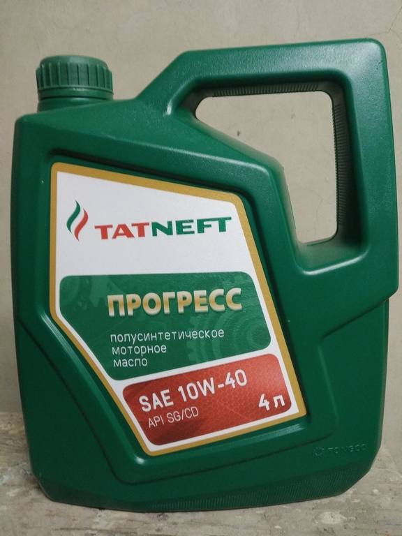 Продам масло Татнефть Прогресс 10 w 40 4 л