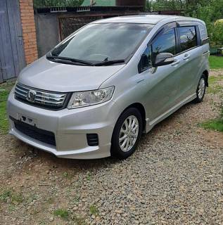 ������ Honda FR-V 